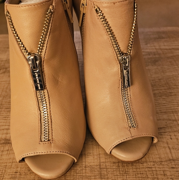 Gianni Bini Shoes - New! Gianni Bini Cadince Pink Marble Bootie Heel